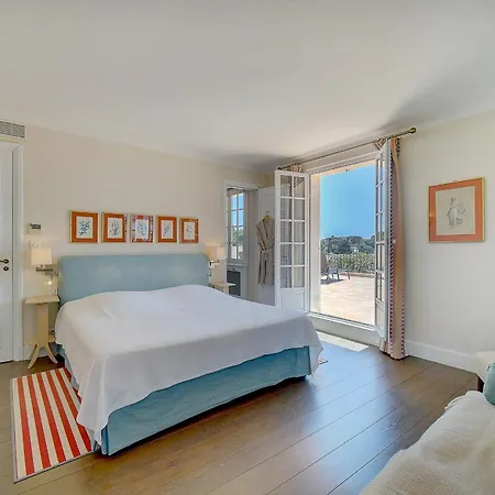 فيلة Ref 137 - Cap D'antibes Seafront - For Rent