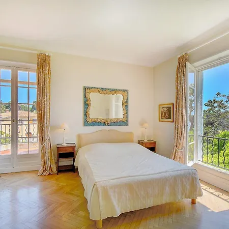 Ref 137 - Cap D'antibes Seafront - For Rent فيلة أنتيب