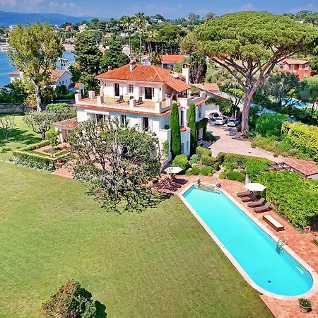 Villa Ref 137 - Cap D'antibes Seafront - For Rent