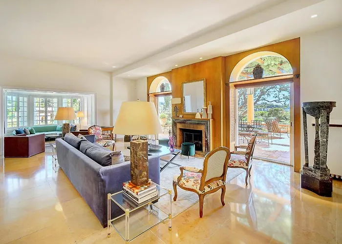 Ref 137 - Cap D'antibes Seafront - For Rent * 앙티브